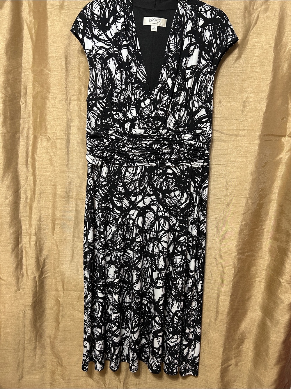 Kasper Black and White Abstract Print Midi Dress